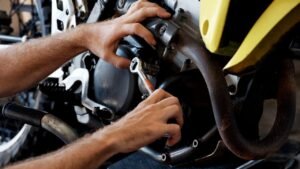 How to jump start a motorcycle