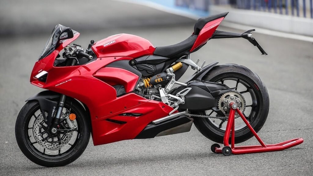 Ducati Panigale V2 S first ride